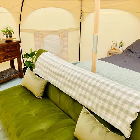 Luxury Stargazing Glamping - Seren Aur With Hot Tub Llanidloes Exterior photo